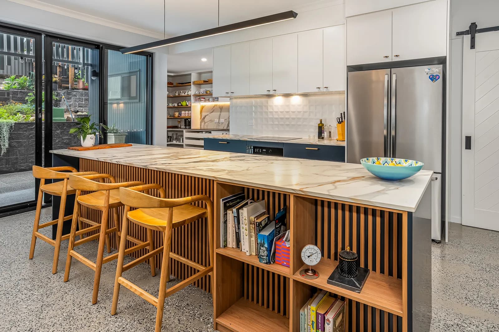 Tasmanian oak feature panelling kitchen Coorparoo